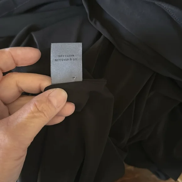 Vera Wang Gown - Picture 9 of 9